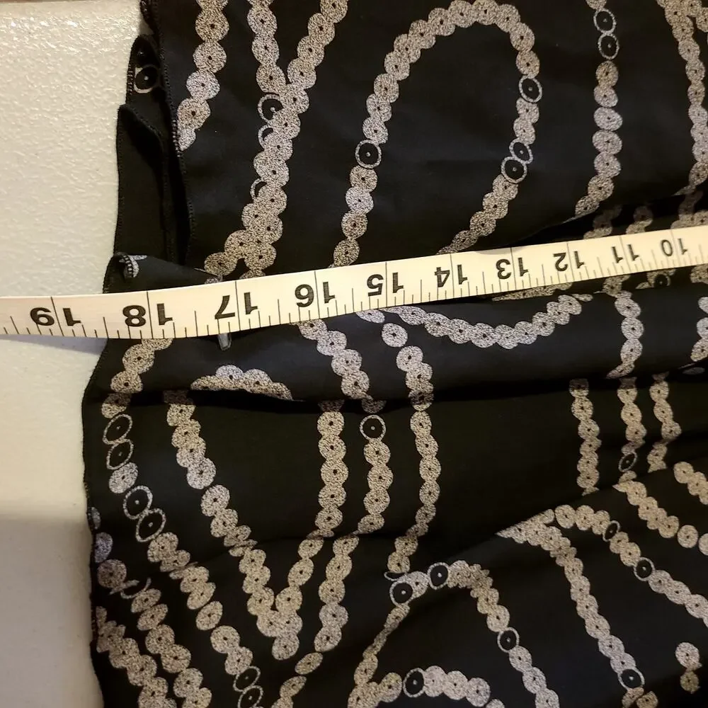 Banana Republic Womens Skirt Sz 4 Black Cream 100% Silk Flowing Abstract‎ Boho